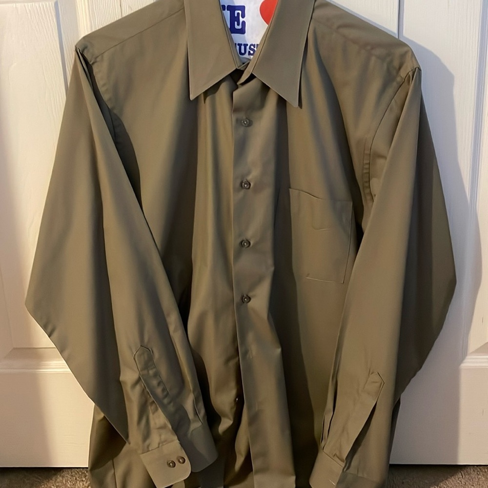 Men’s dress shirt